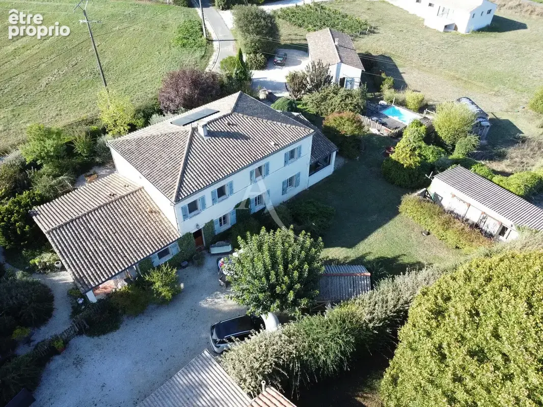 Maison Fleac Sur Seugne 12 pièce(s) 253 m2 - photo 18