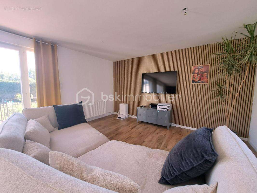 Maison renovee en briques avec entree sous porche et rentabilitee assuree - photo 6