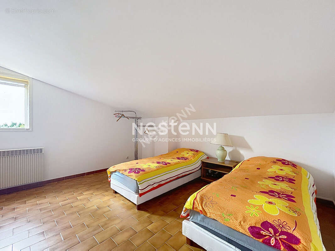 Lourmarin - Maison  5 pièce(s), 180m2, 4 belles chambres, garage-,piscine - photo 17