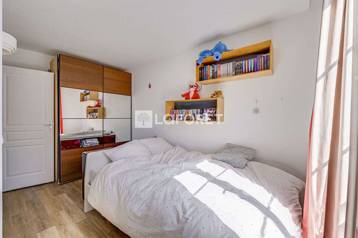 Appartement à PARIS-14E