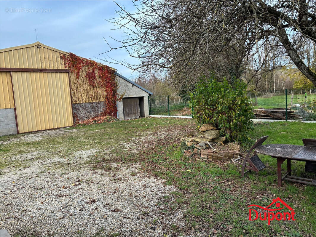 Maison à AIX-EN-OTHE