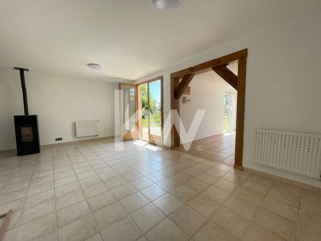 Maison 115 m² à Saint-Sigismond  - photo 5