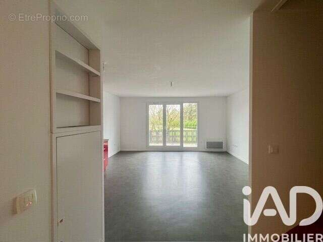 Photo 3 - Appartement à THIVERVAL-GRIGNON