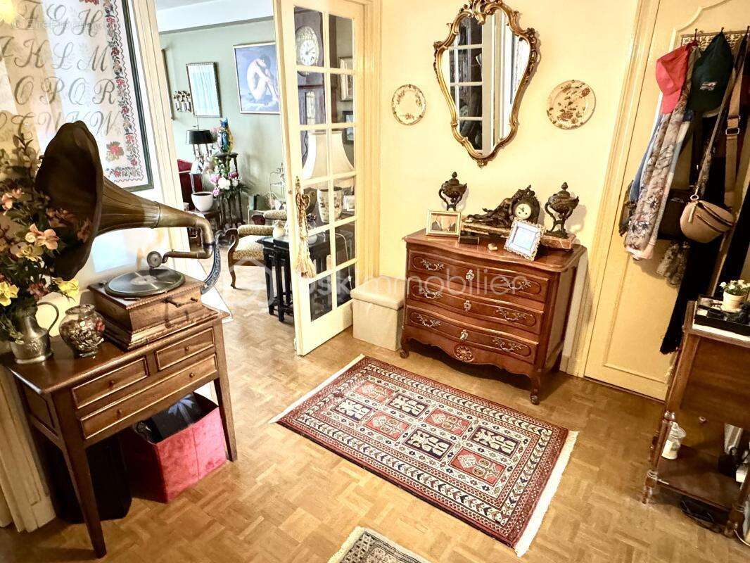 Appartement à PARIS-10E