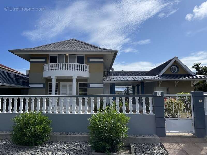 Maison à KOUROU