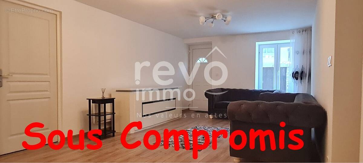 Appartement à MONNIERES