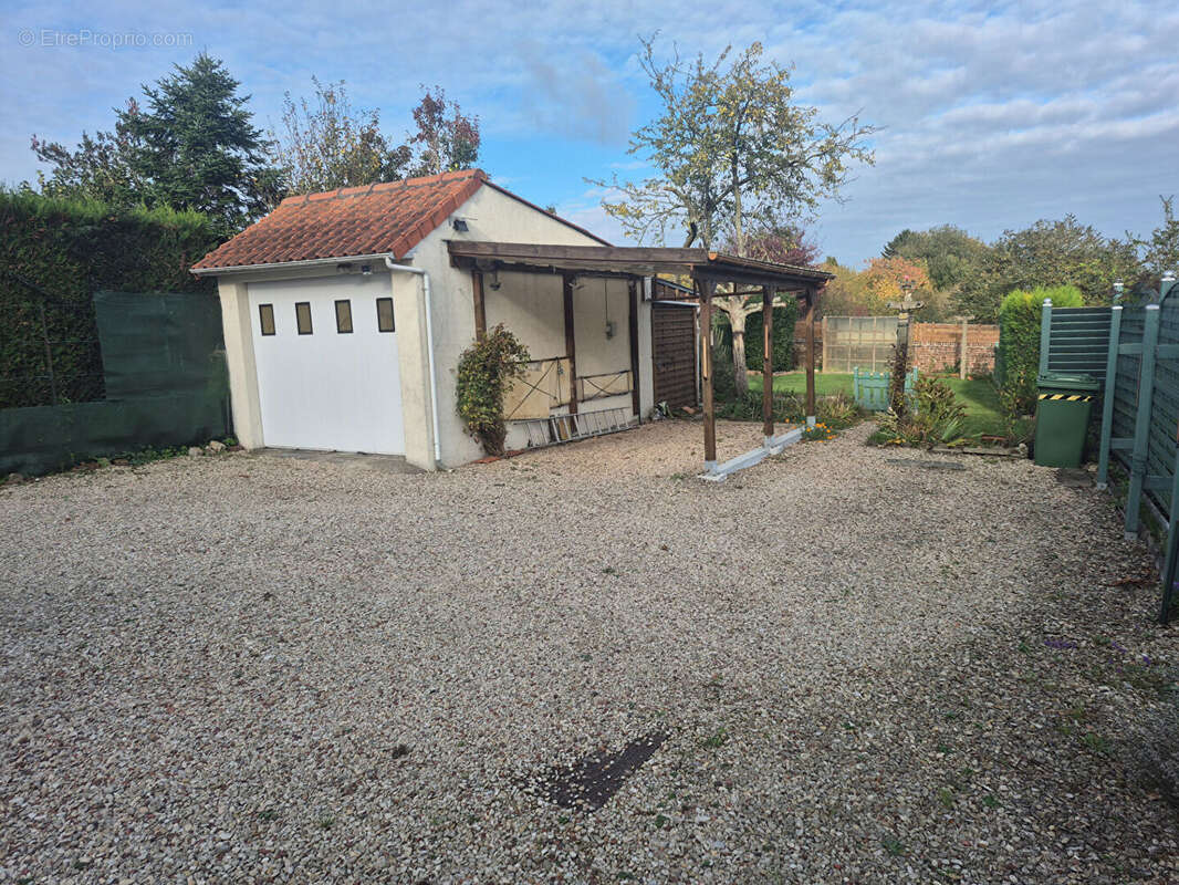 Maison à BRUAY-LA-BUISSIERE