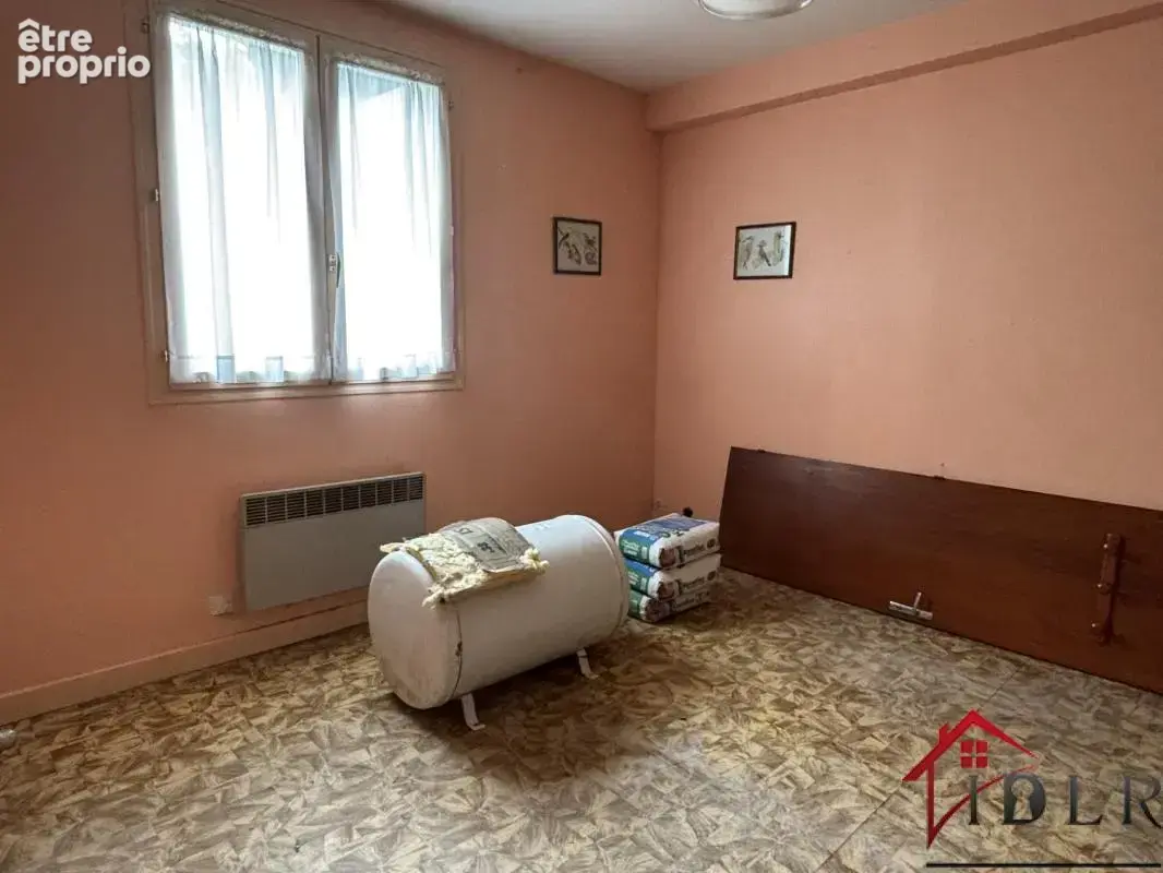 Immeuble d'habitation divisé en 3 logements à rénover - Idéa - photo 2