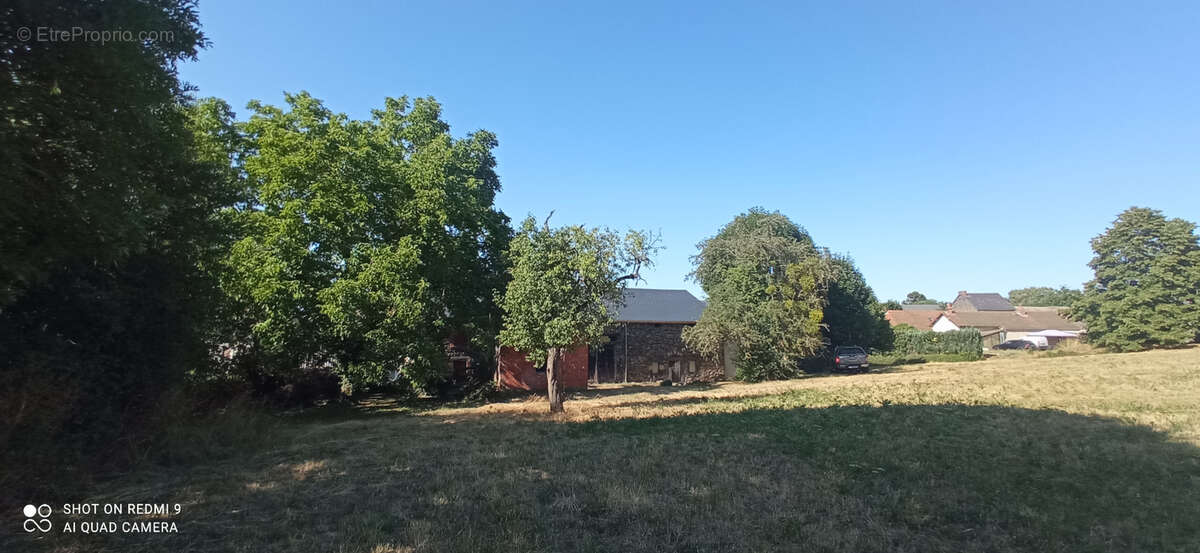 Maison à CHAPDES-BEAUFORT