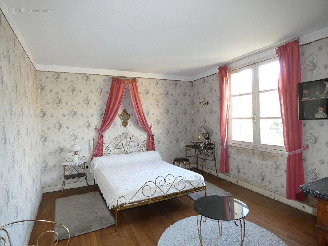 Maison à BADEFOLS-D&#039;ANS