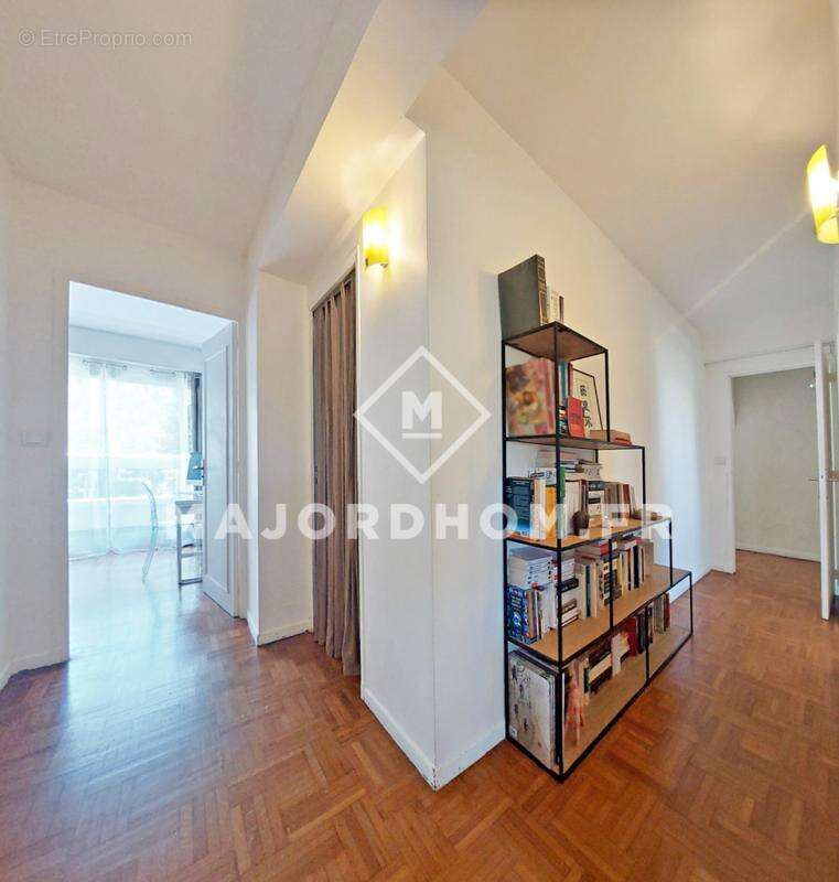 Appartement à MARSEILLE-9E