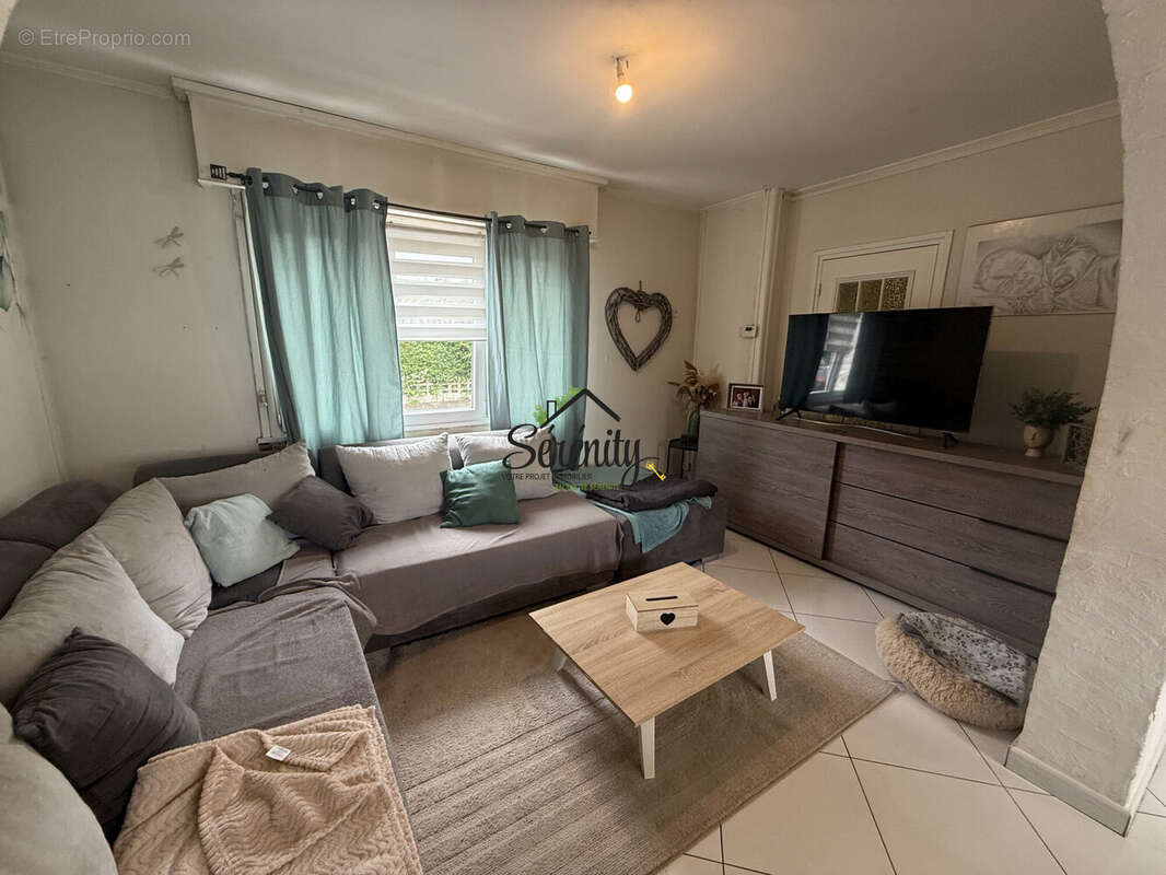 Maison à DOUCHY-LES-MINES