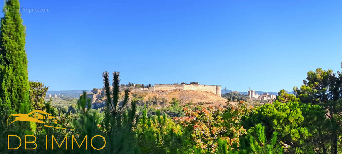 Maison à VILLENEUVE-LES-AVIGNON