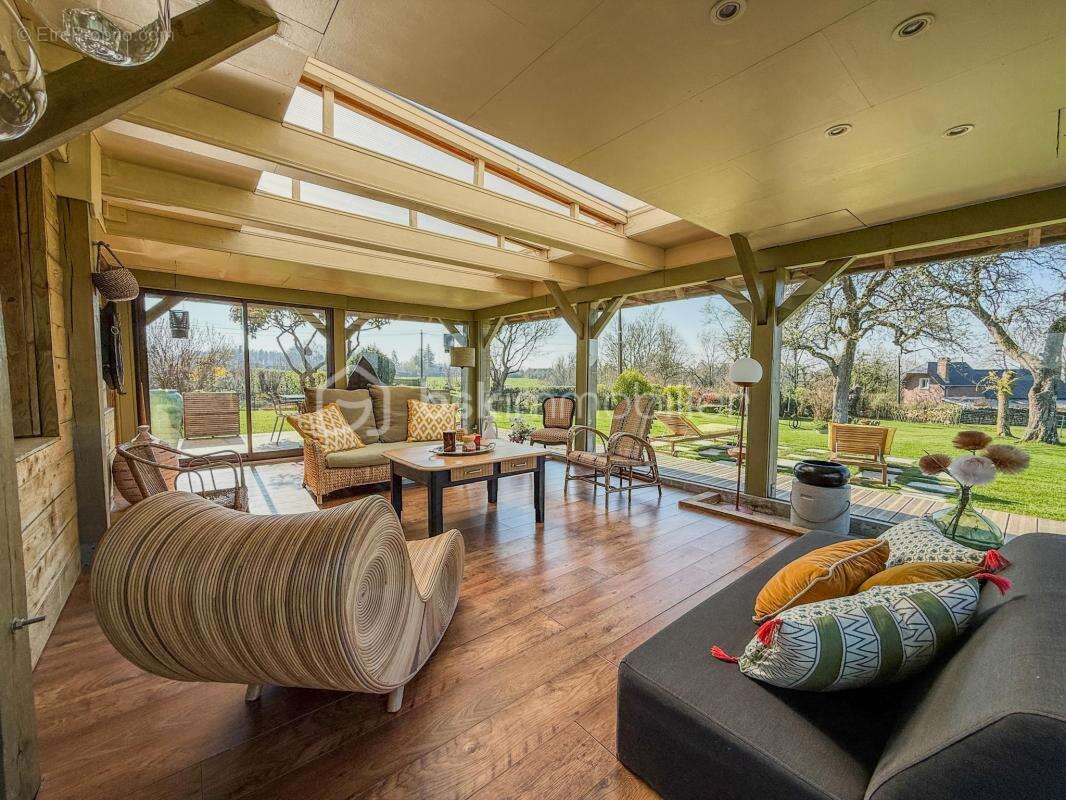 Maison à PONT-L'EVEQUE