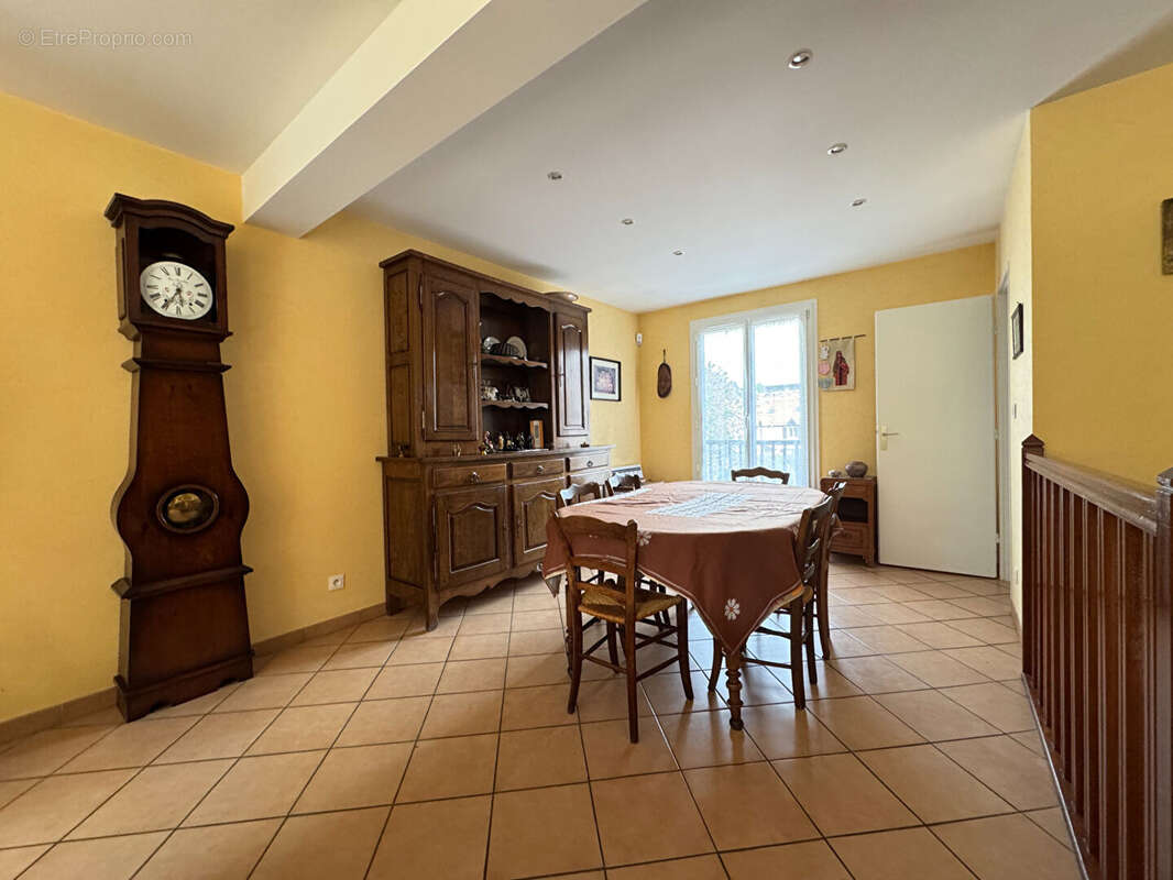Maison Saint Germain En Laye 8 pièce(s) 182 m2 - photo 6