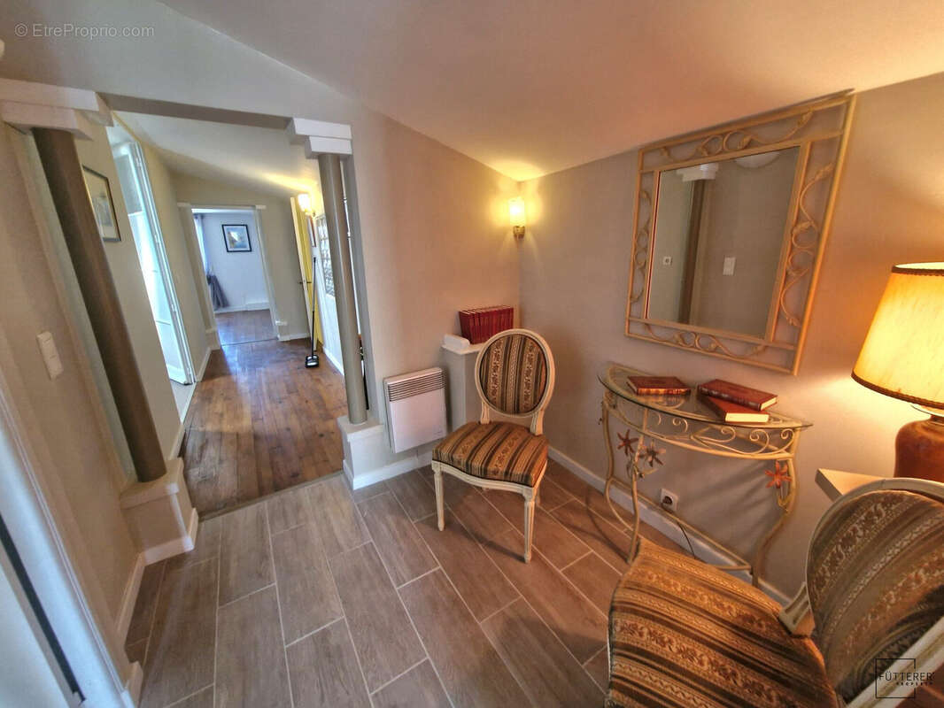 Maison 181 m² à Vinassan  - photo 8