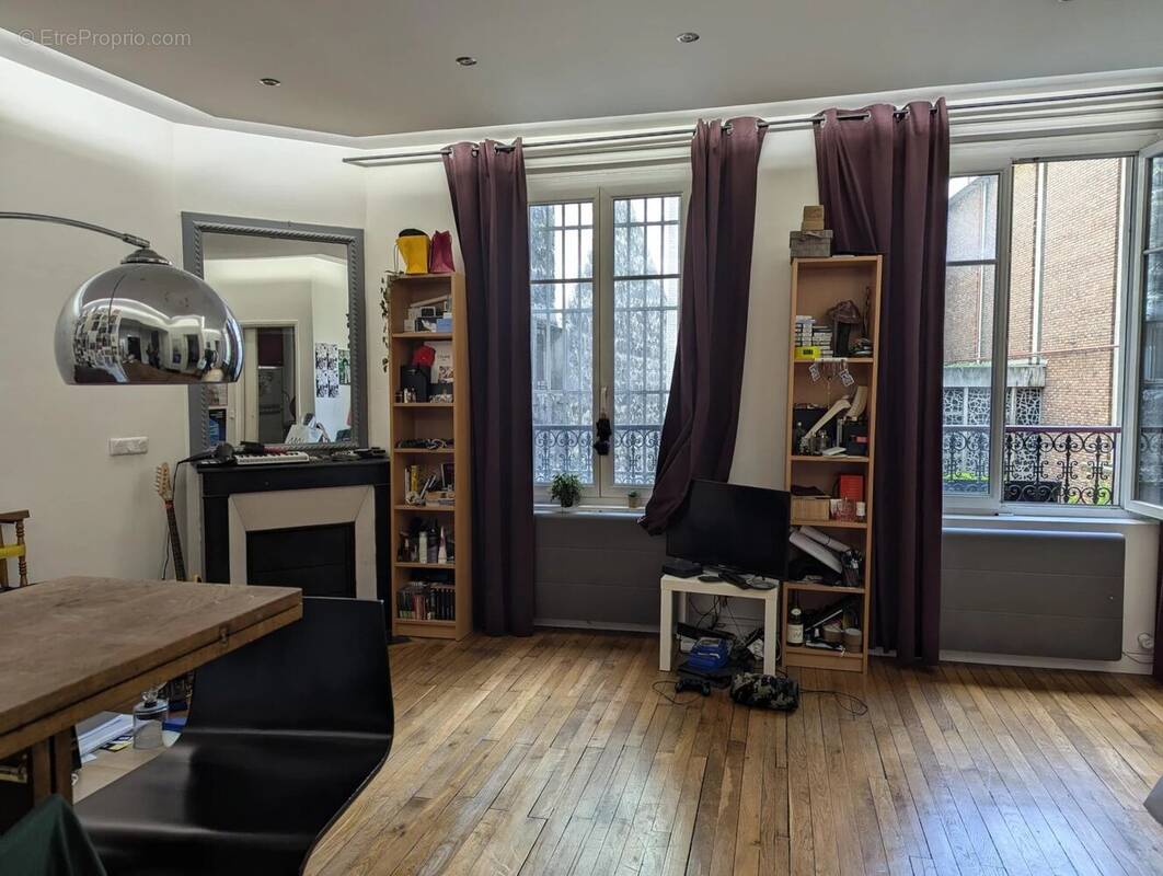 Appartement à PARIS-18E