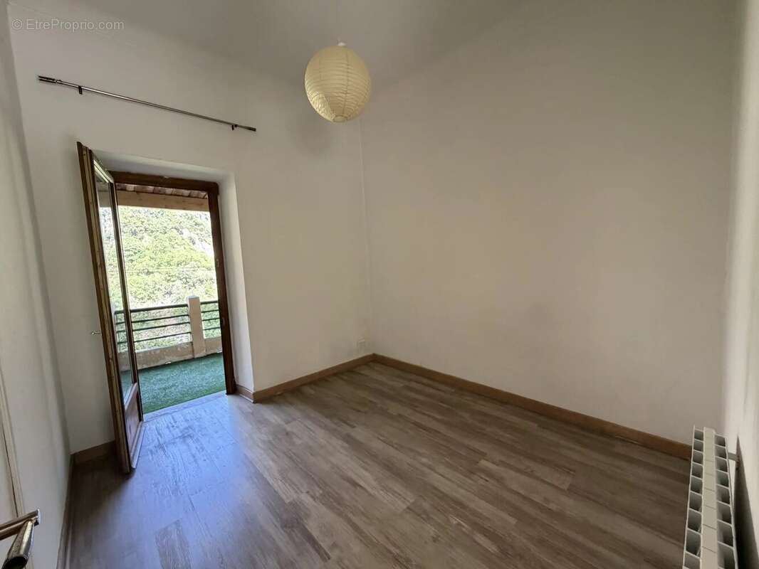 LA COURBAISSE Appartement 2 pièces avec terrasse, vue dégagée sur les montagnes et deux caves - photo 7