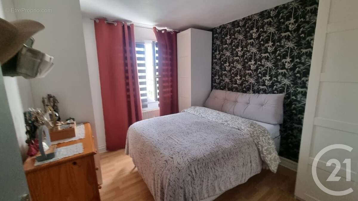 Appartement à SAINT-MAUR-DES-FOSSES