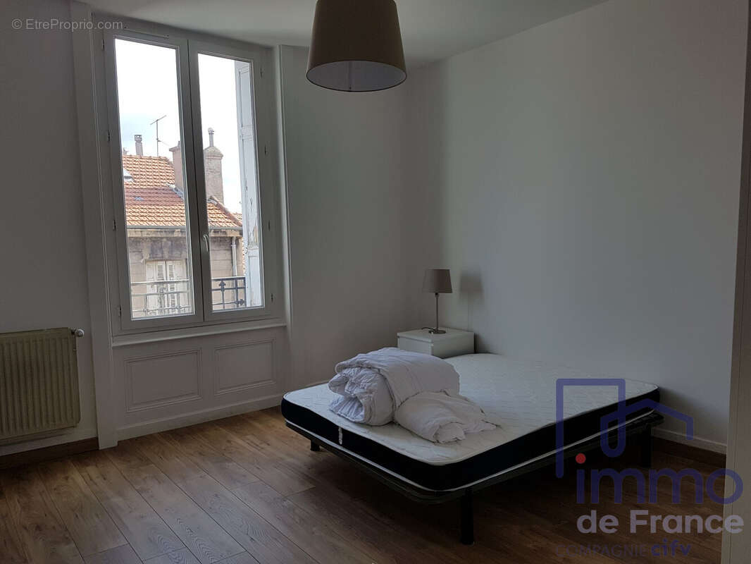 Appartement à SAINT-ETIENNE