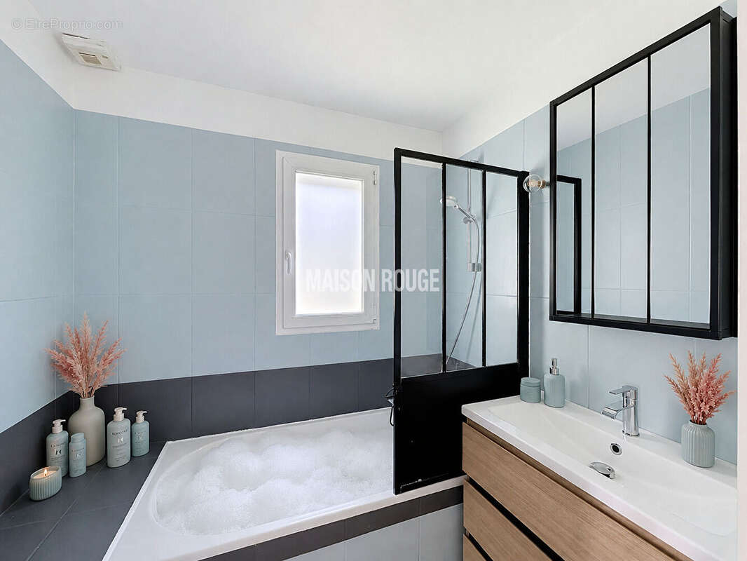 Maison de plain-pied avec quatre chambres et jardin - photo 20