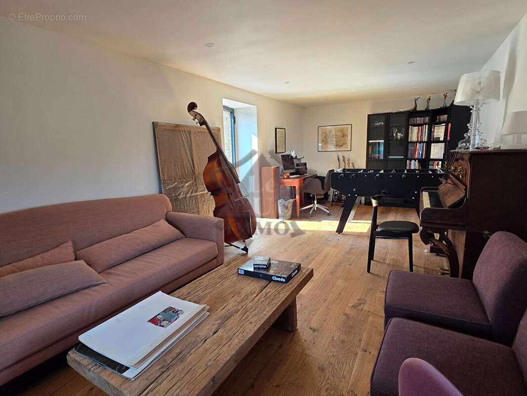 Maison à PEYREMALE