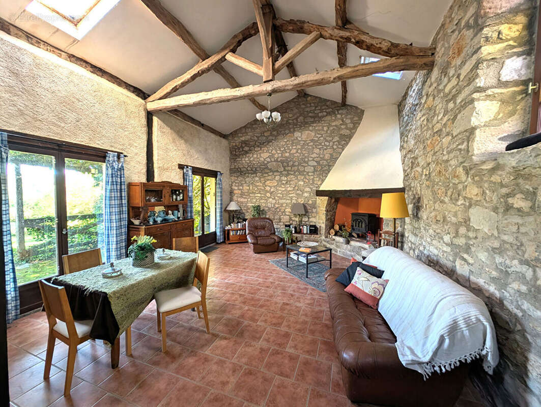 Maison + gîte. A proximité de Saint Antonin - photo 2