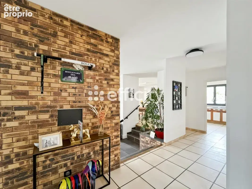 Maison 9 pièces 205 m² à vendre à Puy-Guillaume (63290) - photo 5