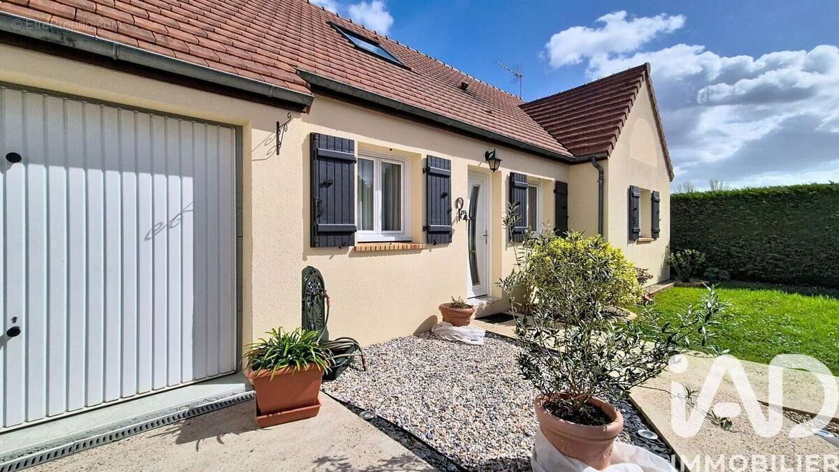 Photo 2 - Maison à LARDY
