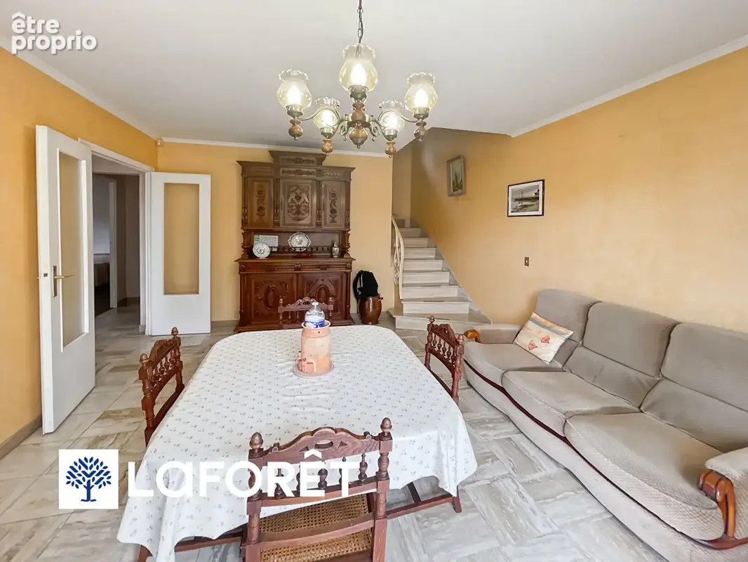 Maison traditionnelle 5 pièces à vendre à Sainte Geneviève des Bois - Réf 12701 - photo 4