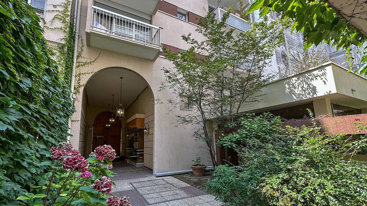 Appartement à PARIS-9E