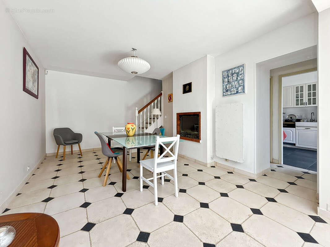 Maison La Gouesniere 6 pièce(s) 133 m2 - photo 8