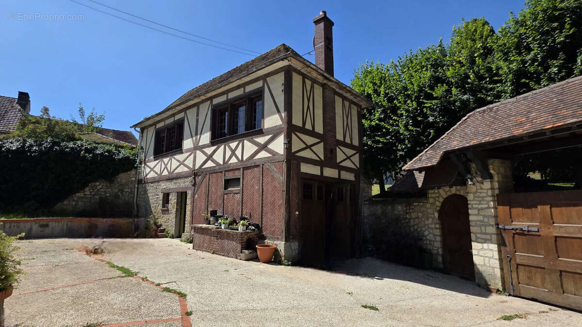Maison + dépendance + Garage et cave - photo 17
