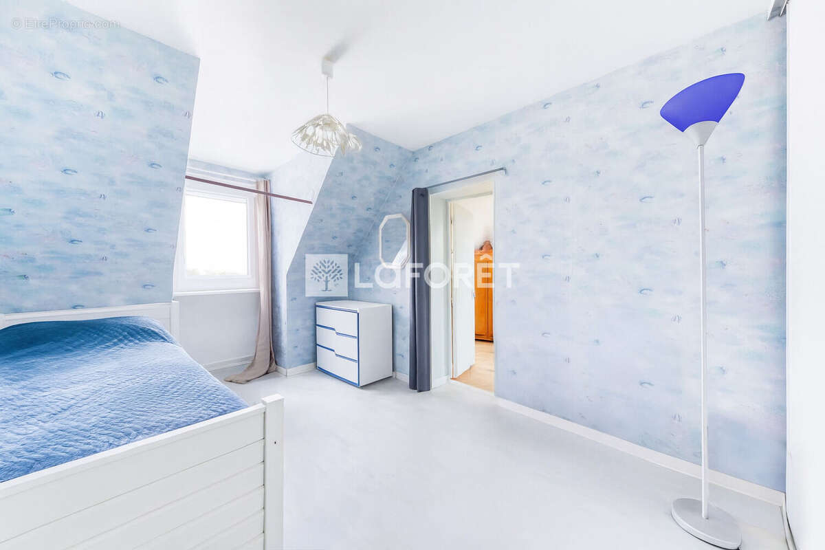 Maison à OZOIR-LA-FERRIERE