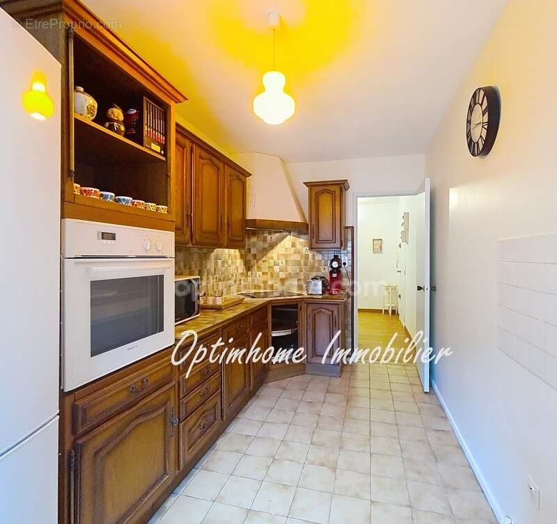 Appartement à FUMEL