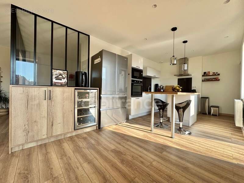 Appartement à LE COTEAU