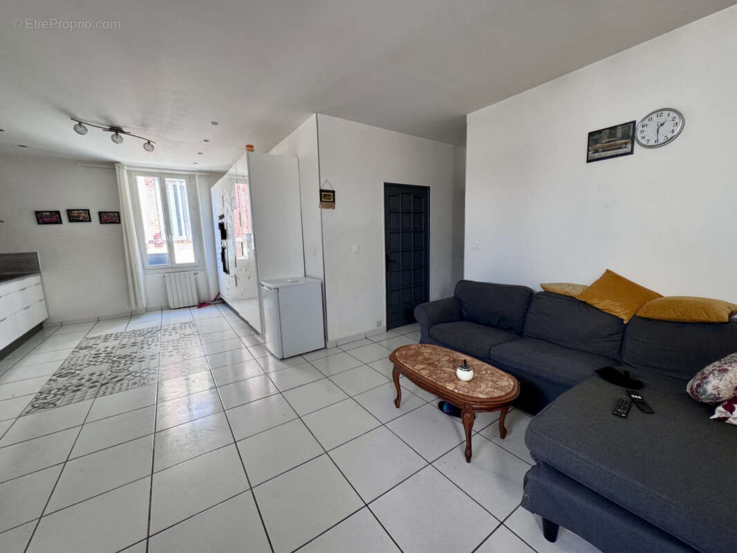 Appartement à MARSEILLE-16E