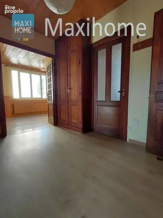 Maison familiale lumineuse avec jardin et fort potentiel - photo 4