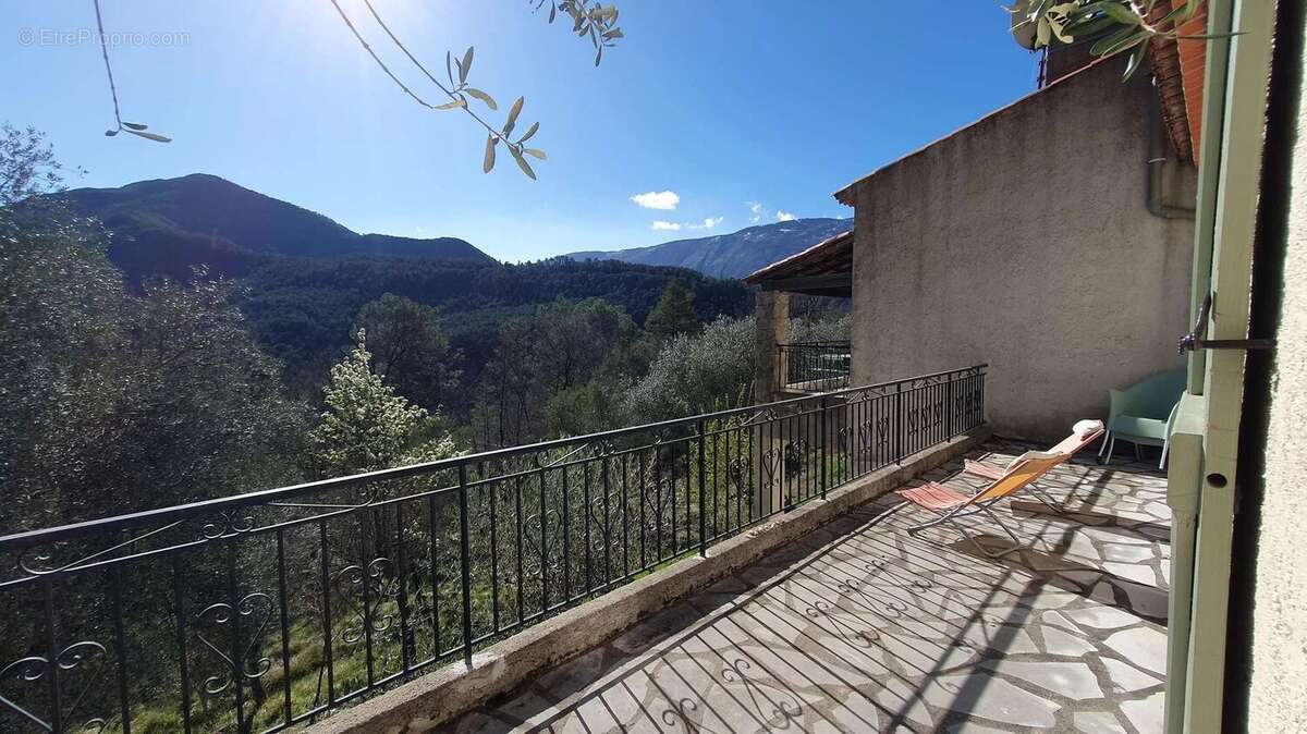 Maison à ROQUESTERON