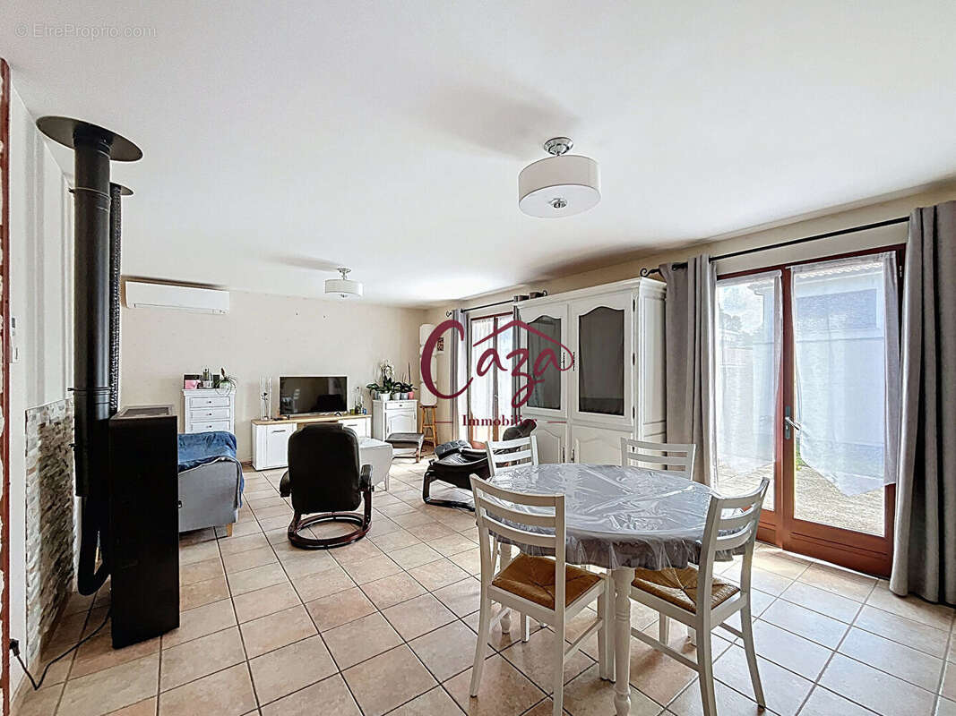 Maison à CAMBLANES-ET-MEYNAC