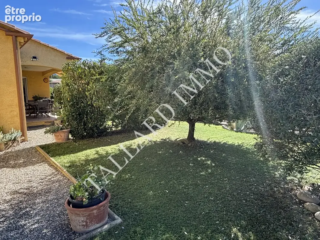 La Saulce, villa de plain-pied, T 4 + garage sur terrain 781 m2. - photo 25