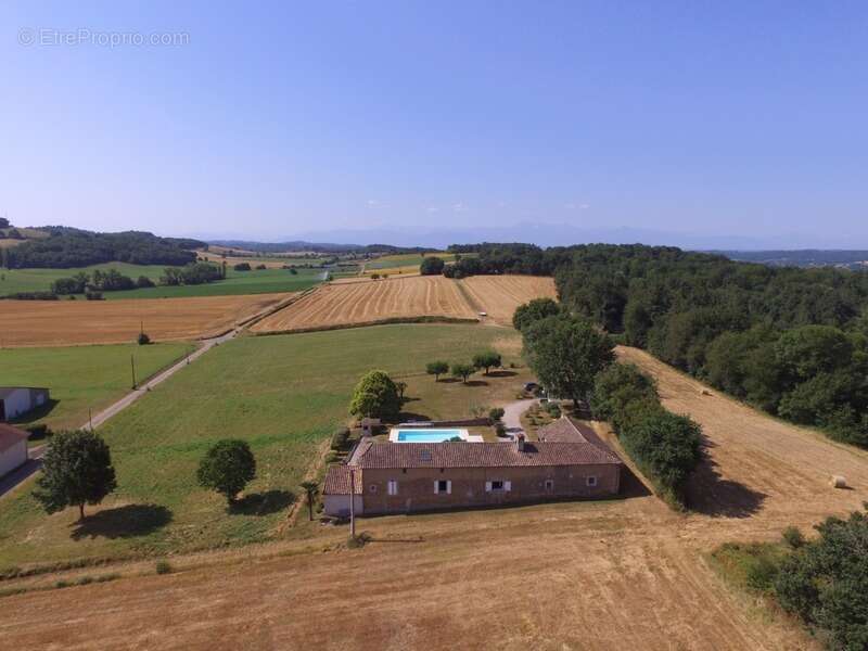 Maison de caractère rénovée dans les Hautes-Pyrénées (65) – Vue imprenable sur les Pyrénées, terrain de 1,7 ha - photo 13