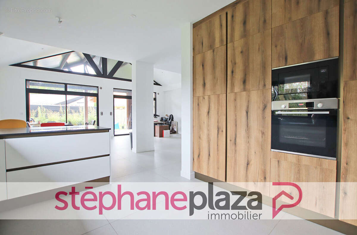 Maison à VERN-SUR-SEICHE