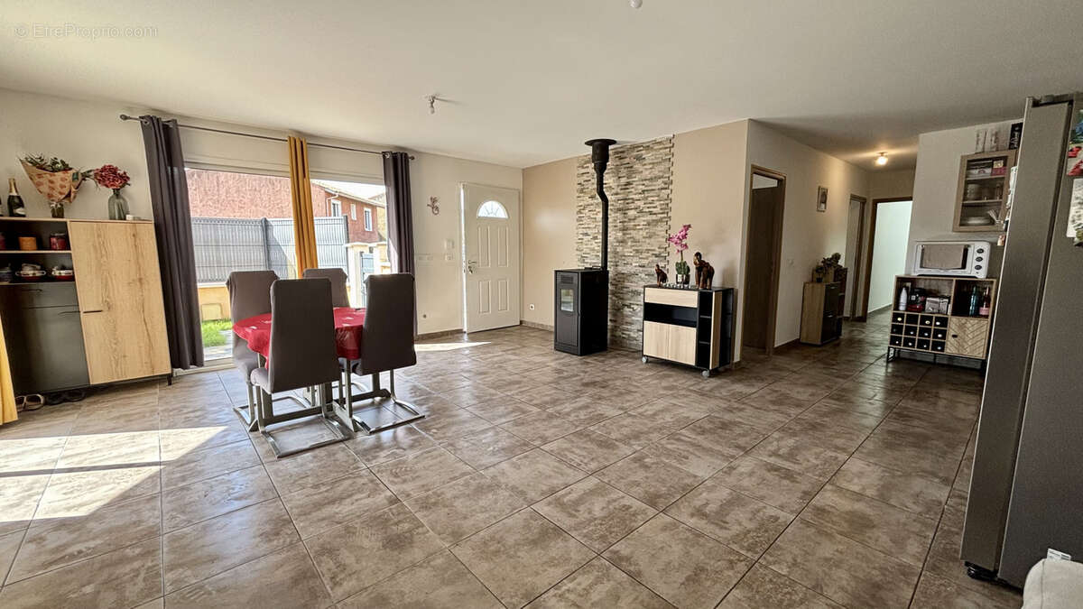 Maison à MONTELIMAR