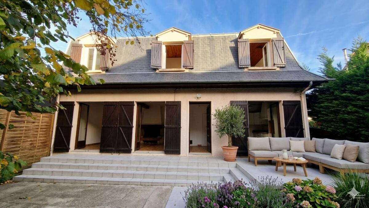 Maison à NEUILLY-SUR-MARNE