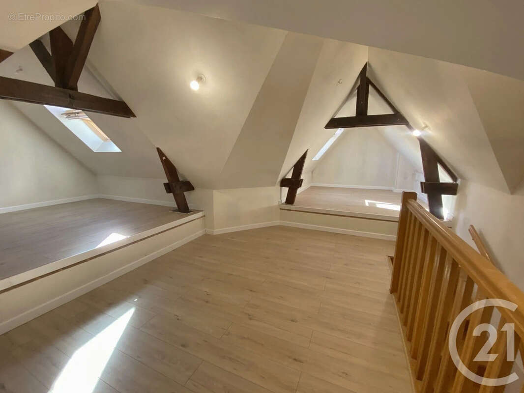 Maison à SAINT-QUENTIN