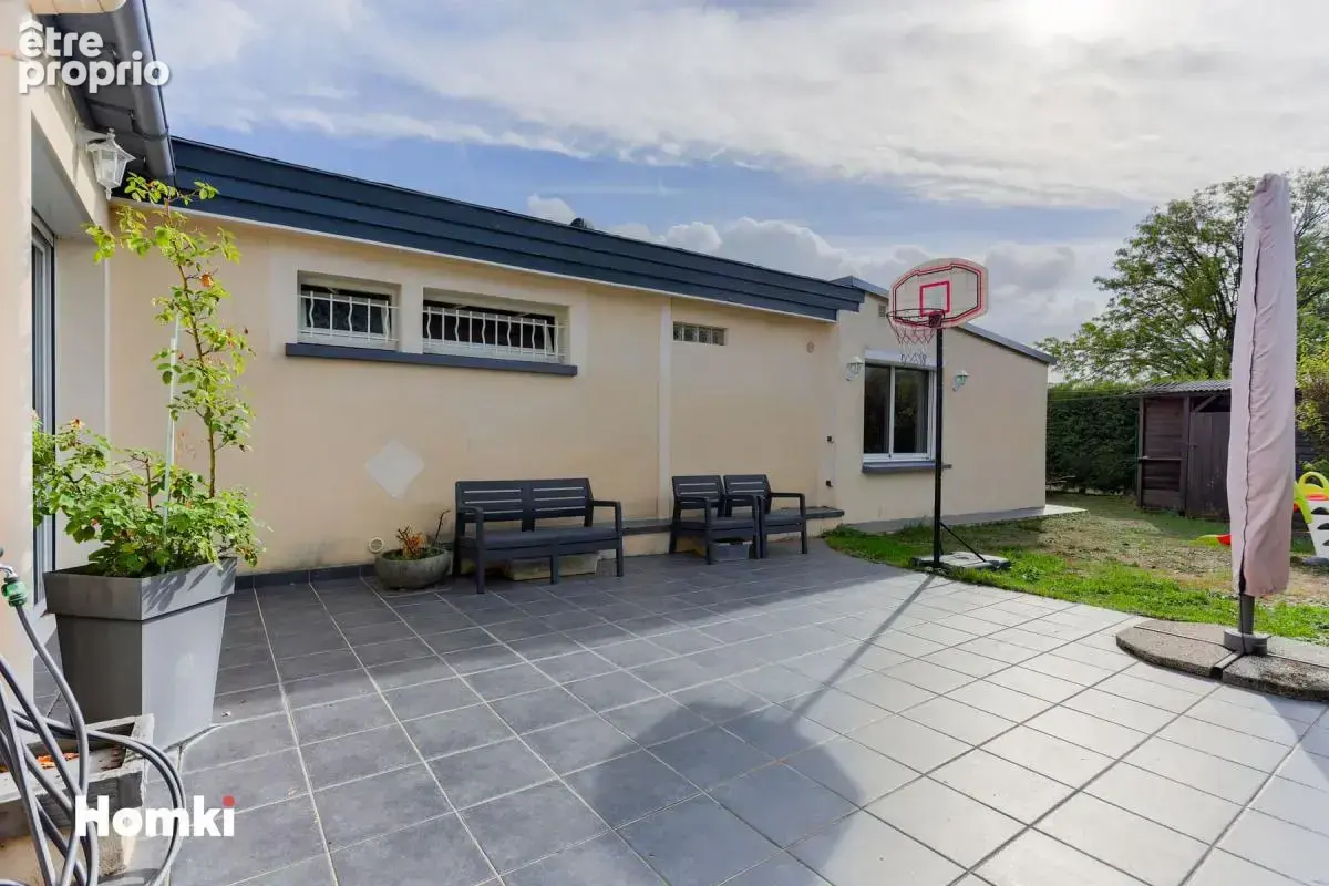 Maison/Villa T5 de 144 m² à Ozoir-la-Ferrière 77330 - photo 4