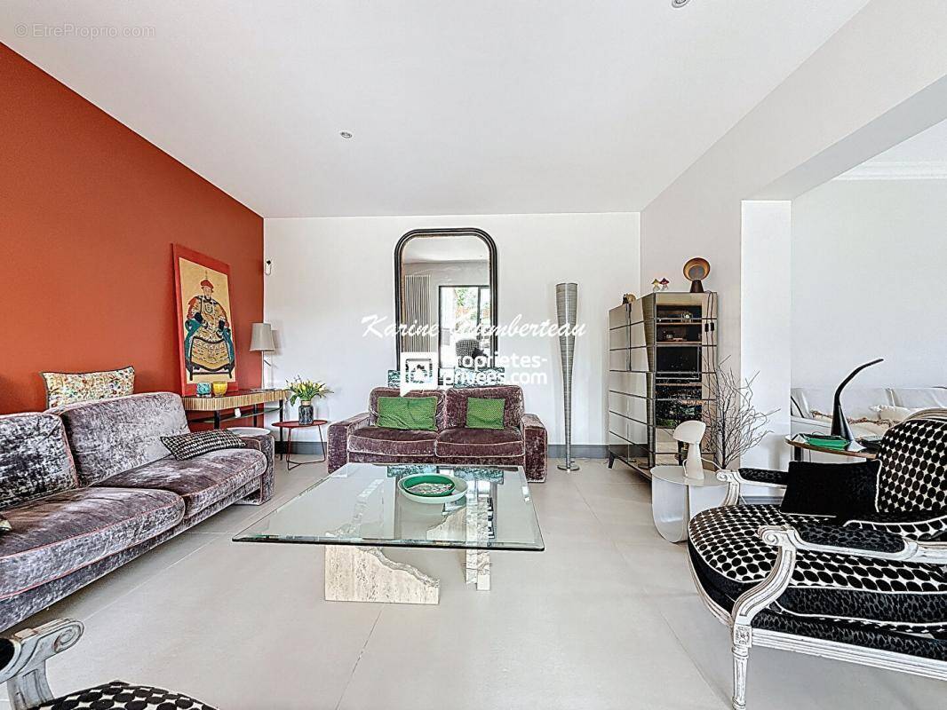 Maison à SAINT-EMILION