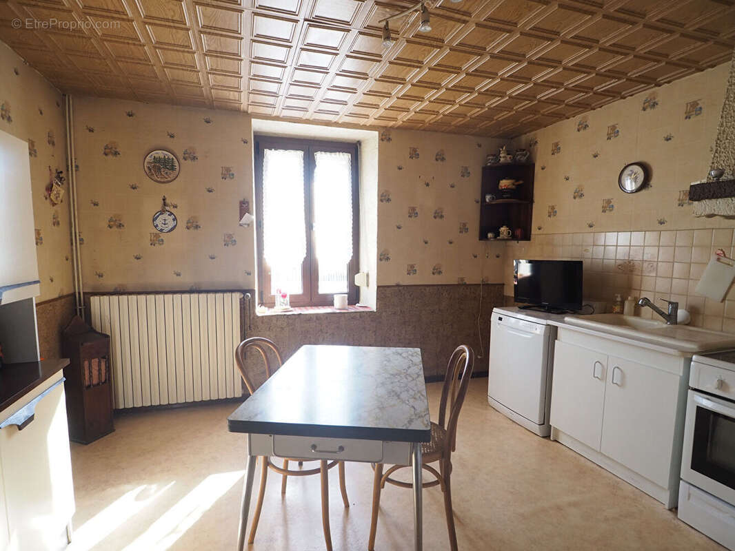Maison à CHARMES