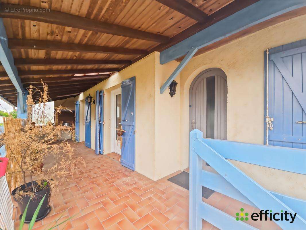 Maison à SAINTE-SOULLE